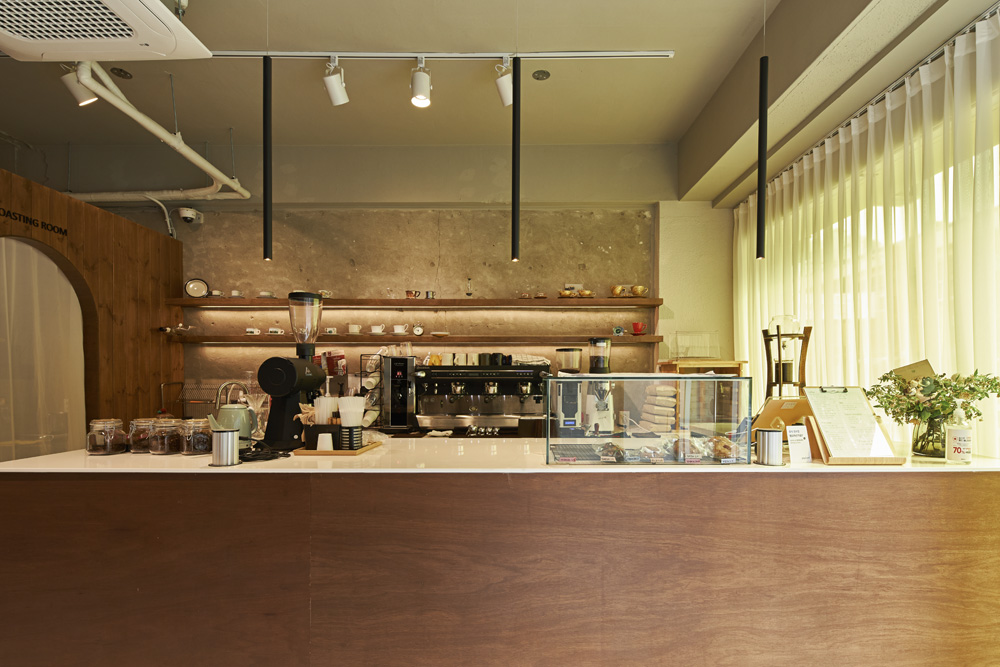 现代简约 39 平咖啡厅室内设计案例-5