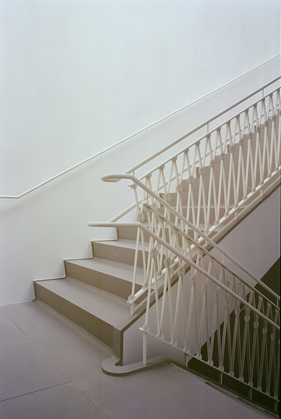 Z33 艺术馆 · 静谧之墙与城市对话-42