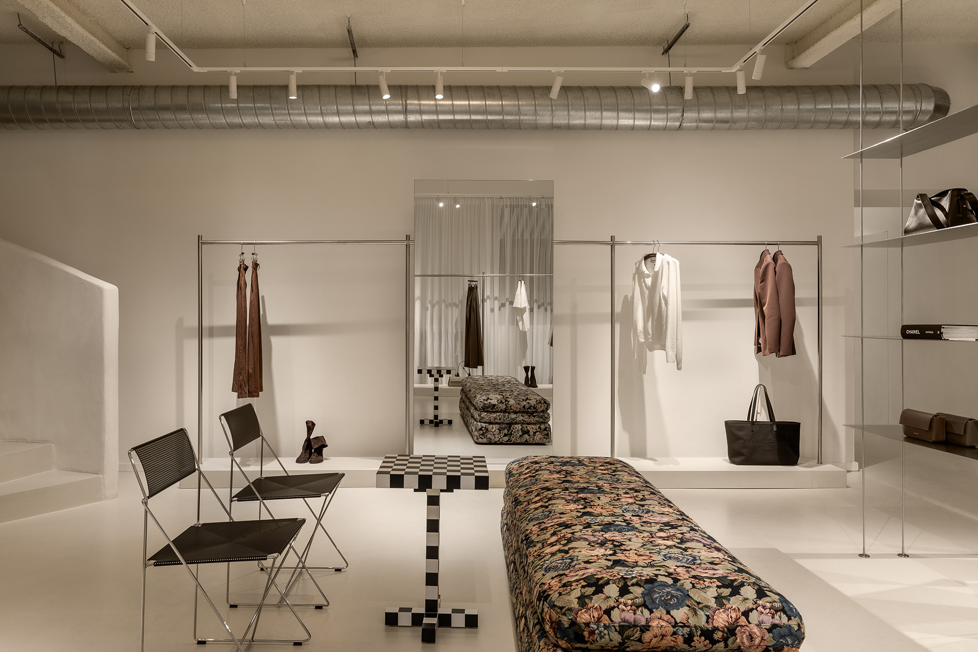 CICI COCO 展厅及咖啡馆丨乌克兰利沃夫-48