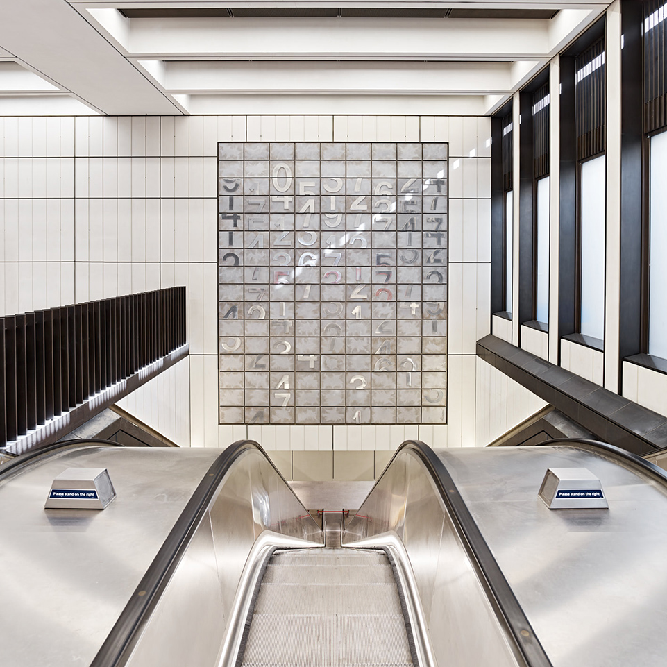 伦敦邦德街地铁站 | 乔治亚式建筑与现代设计完美融合-25