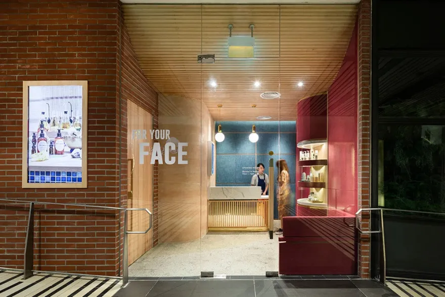 新加坡 Raffles City 美容店-11