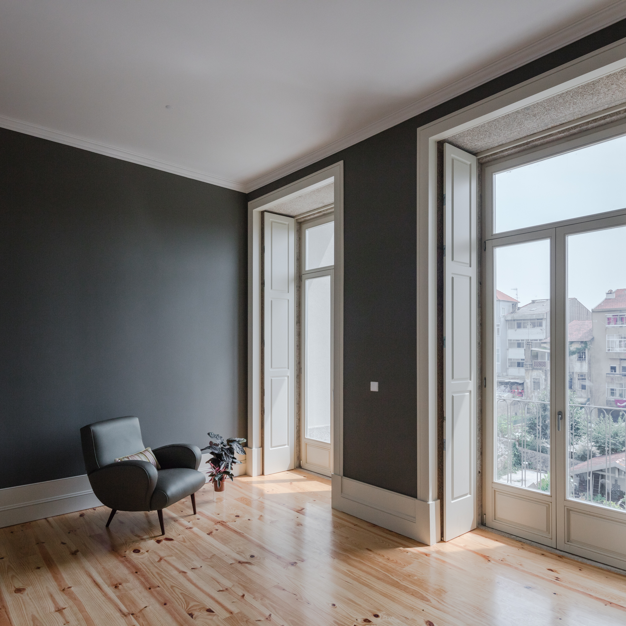 葡萄牙波尔图极简主义住宅设计 | Rua da Boavista 公寓改造-9