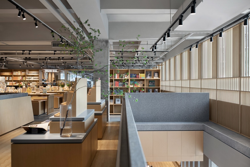 日夜流转中的都市文化灯塔 · 唐宁书店四海城店丨中国广州丨立品设计-78