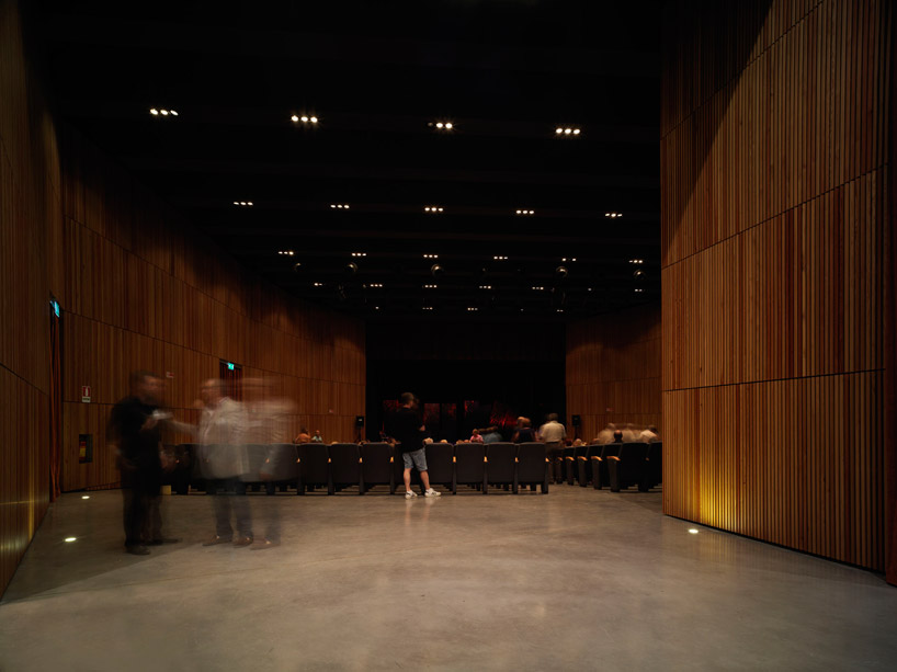 意式韵味的现代剧院——蒙塔尔托迪卡斯特罗-10