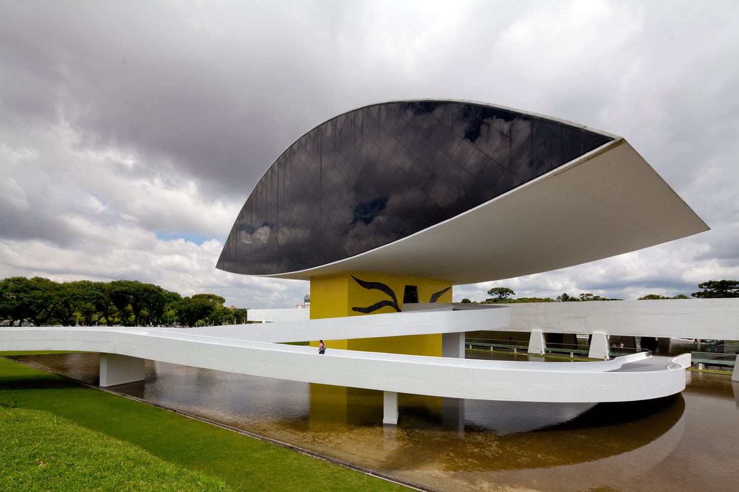 奥斯卡·尼迈耶 · 现代建筑的曲线之美-61