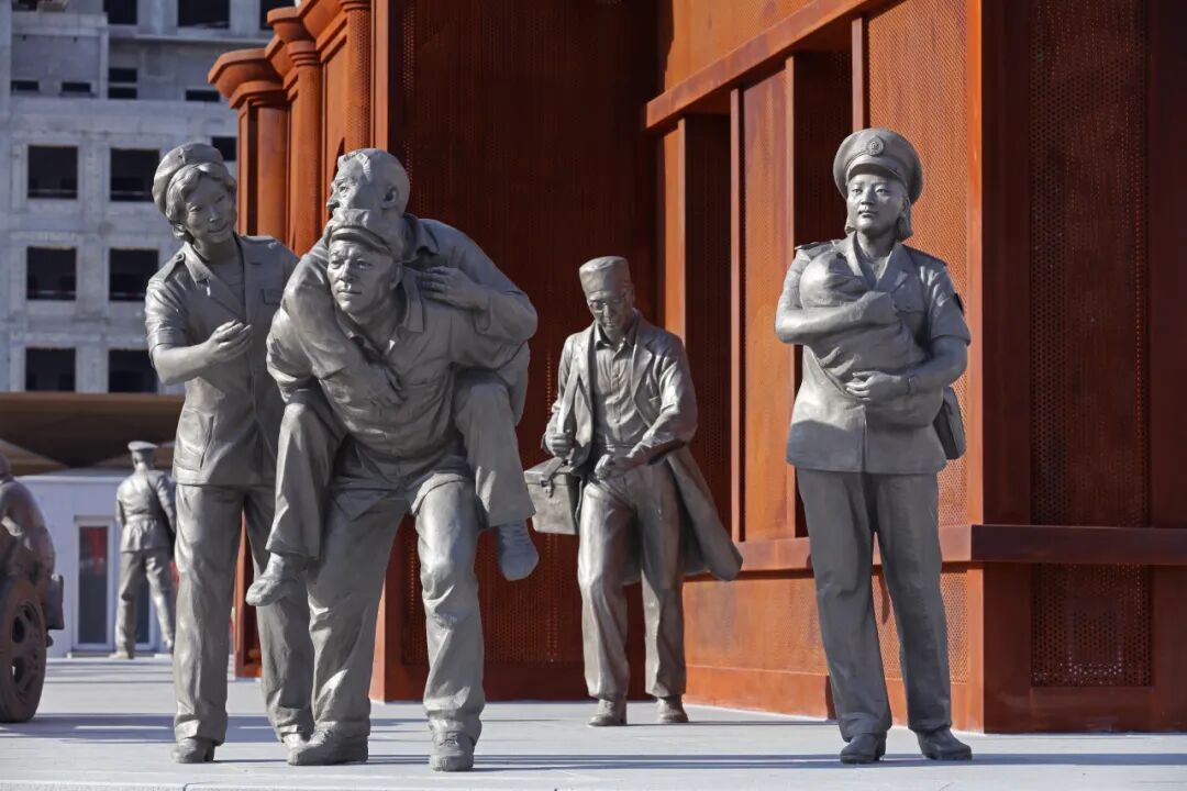 “哈密精神”万岁！央美雕塑系情景式公共艺术作品为人民塑像-19