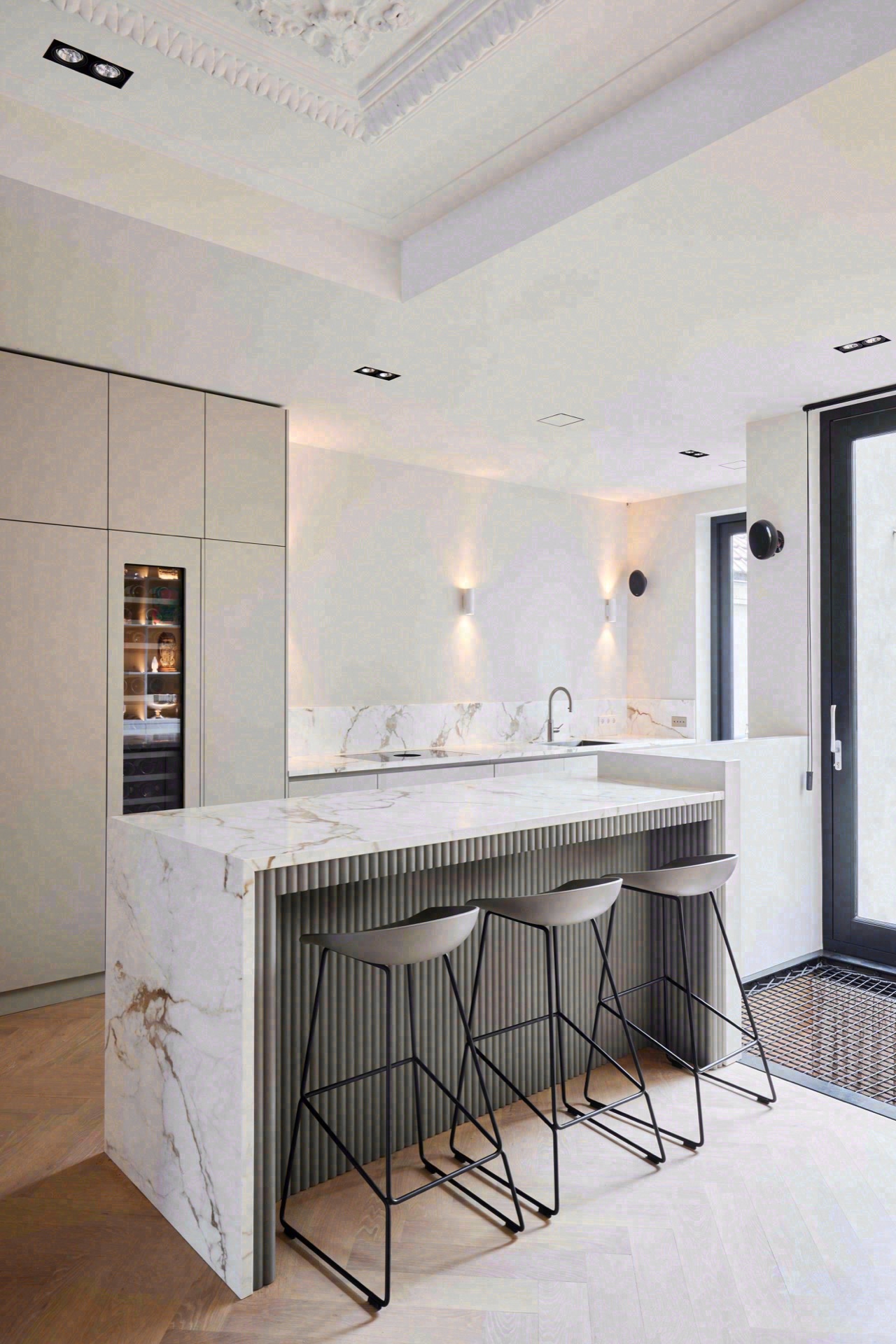 Verfijnd maatwerk in totaalinterieur-1