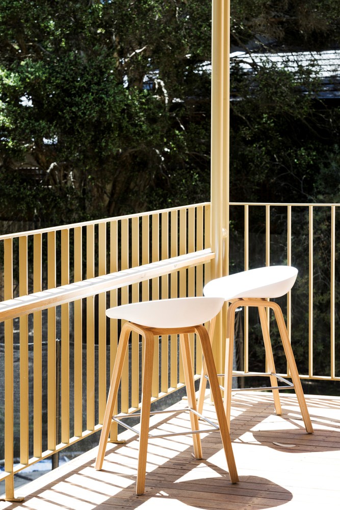 现代主义之家 | 双层仓库变多彩庆典空间-10