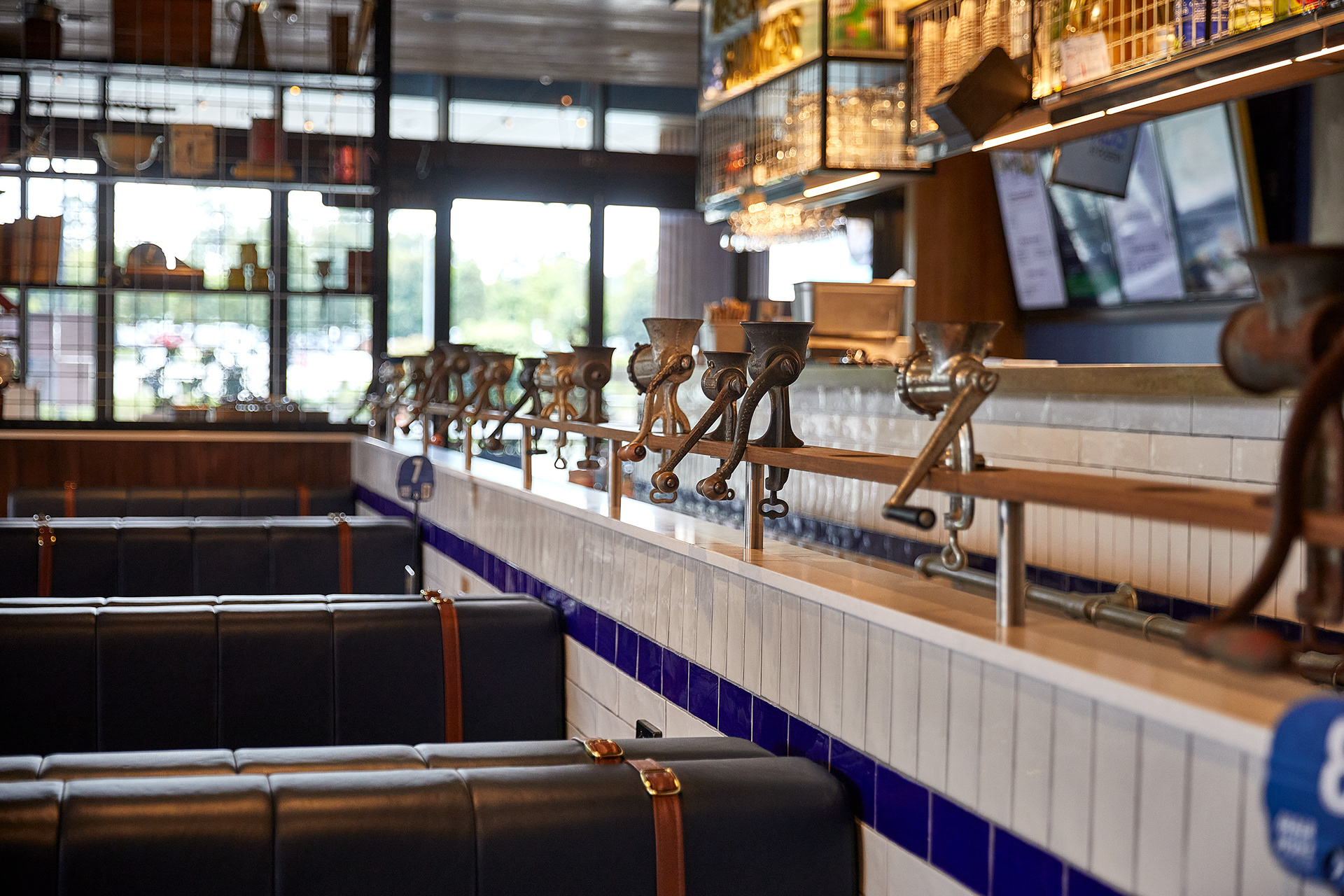 Ribs & Burgers · Bella Vista 餐厅设计丨澳大利亚新南威尔士丨Design Partnership Australia-48