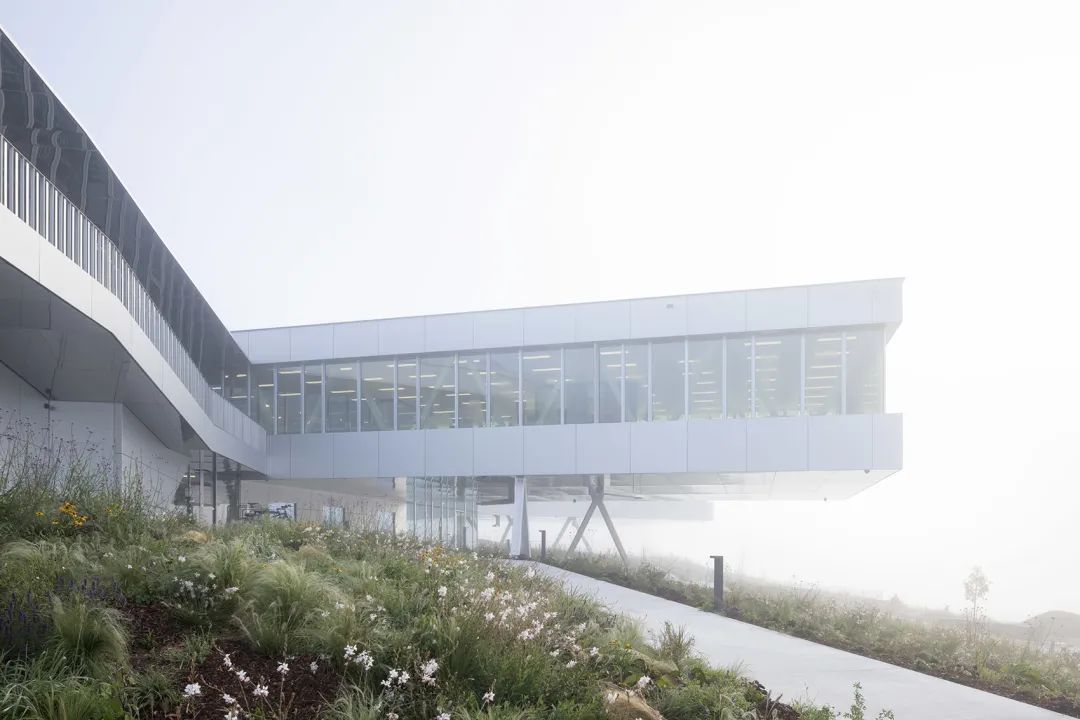 爱彼 Les Saignoles 新制造工厂丨瑞士丨Kuník de Morsier 建筑事务所-0