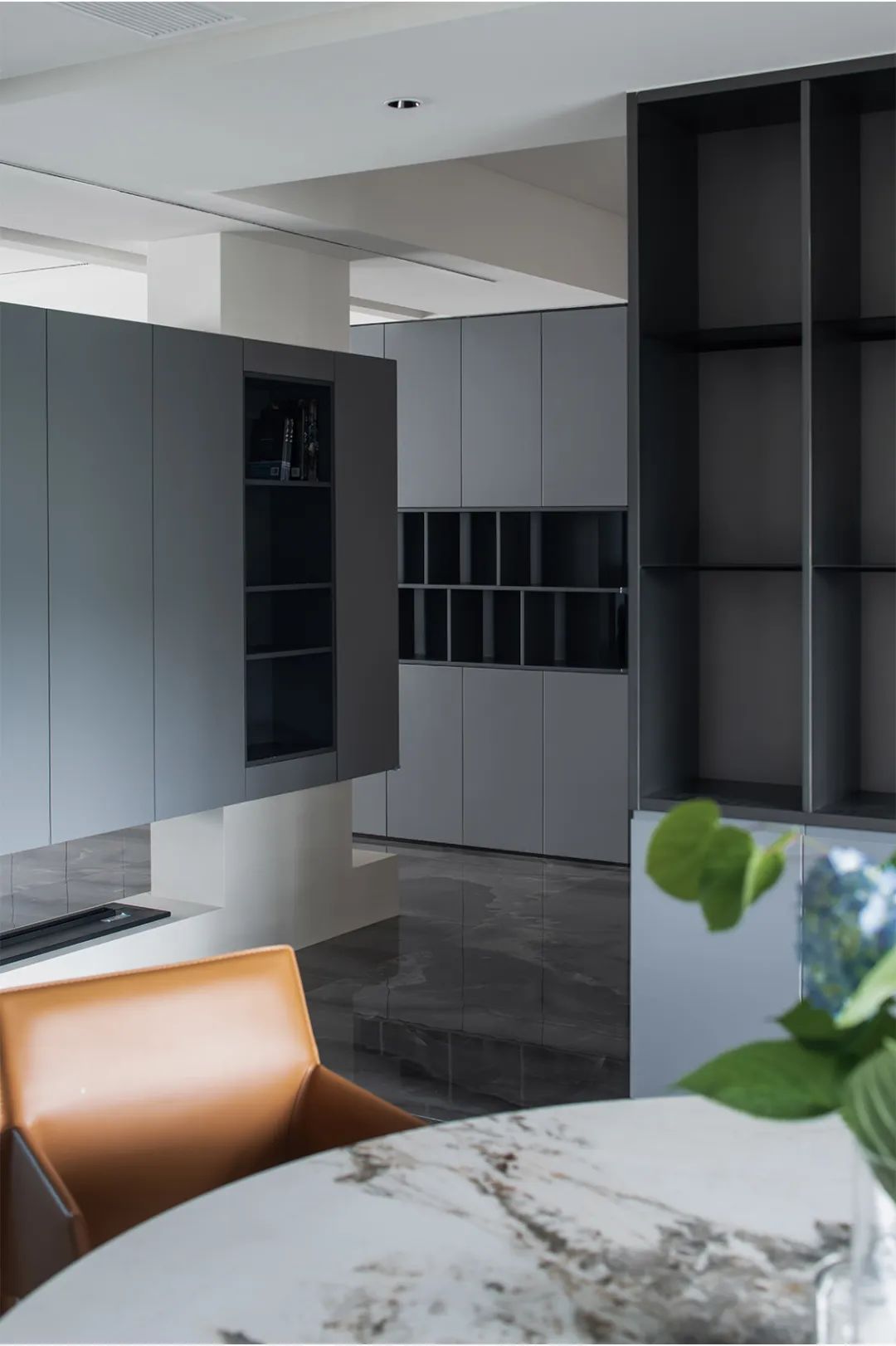 克莱因蓝的宁静 · 青创空间设计的 260㎡舒适家居丨中国浙江-27