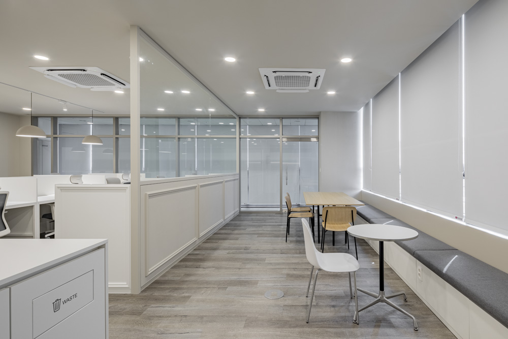 100% 时尚办公室，现代与极简的完美融合-17