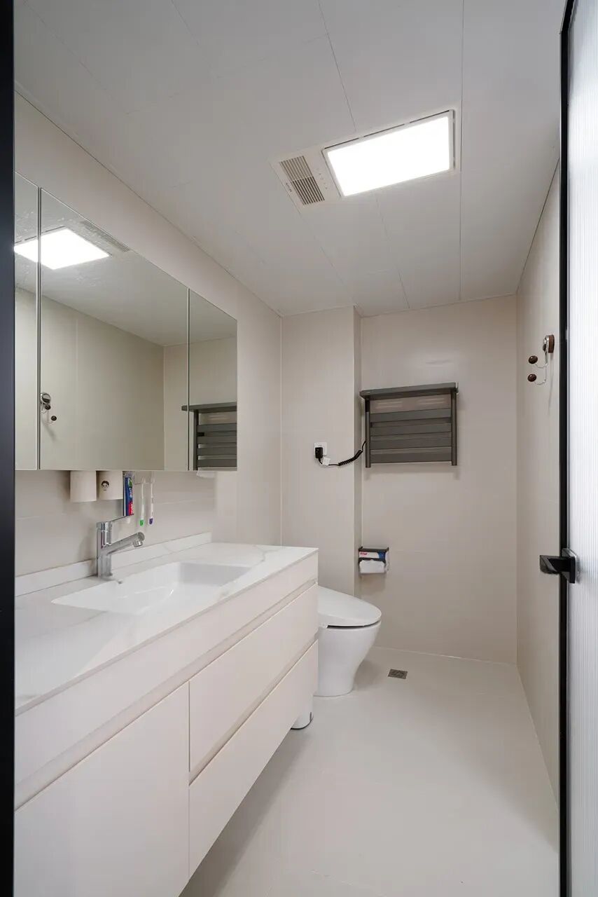 昆明13万打造125㎡现代轻法式三居，黑白配色的极致优雅，每一寸都美到骨子里！-45