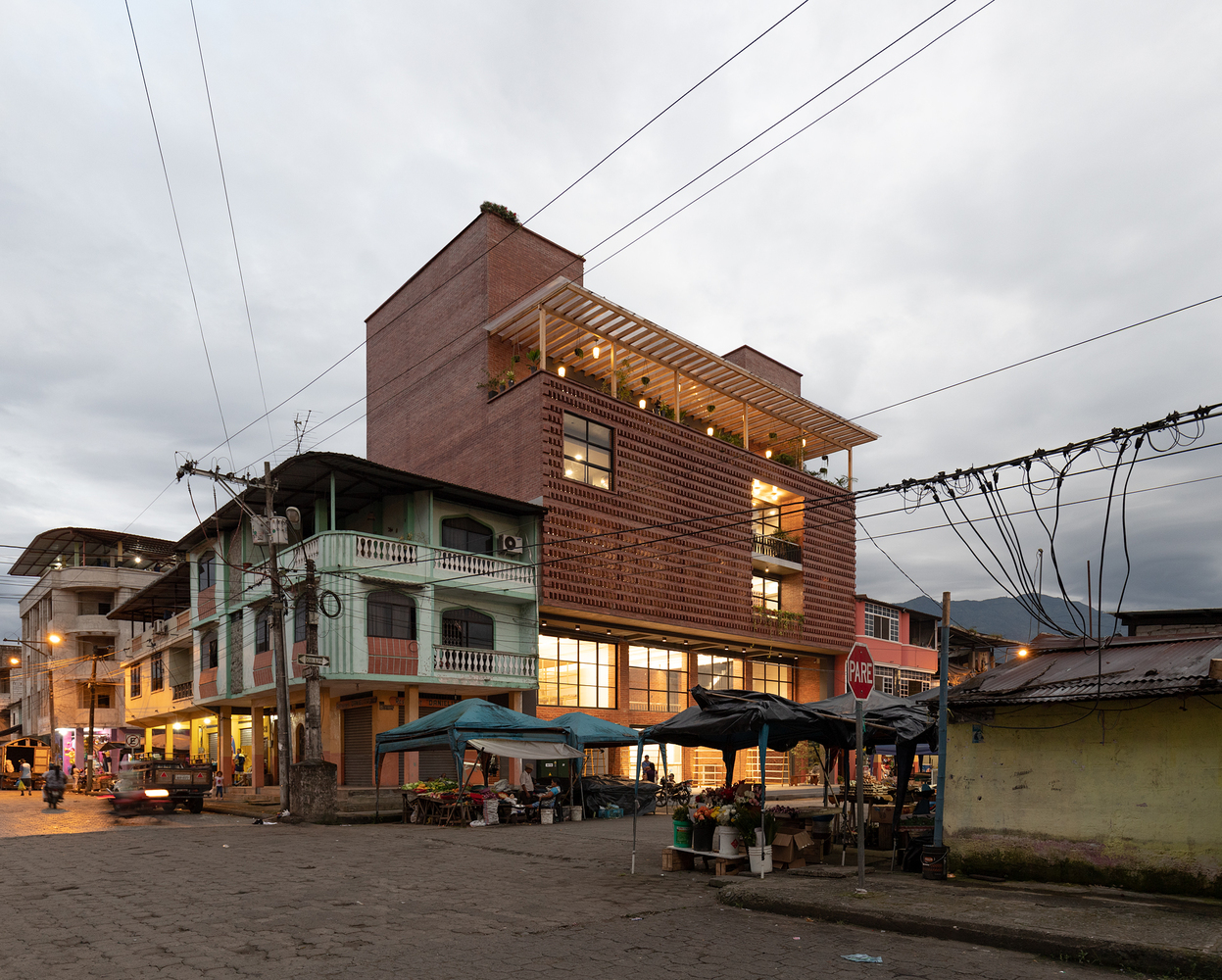 厄瓜多尔提供者生产中心-18