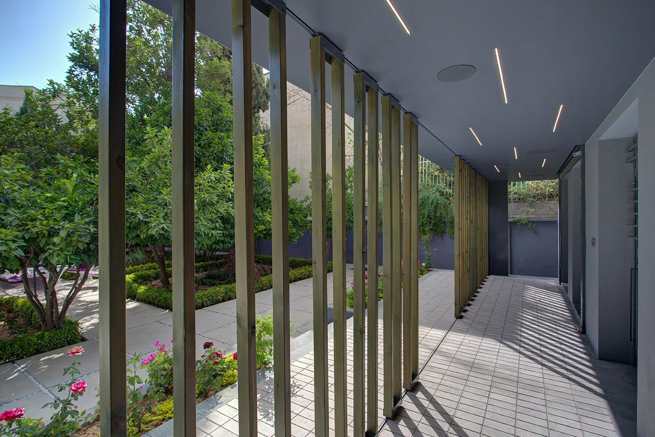 废弃建筑变身高效办公空间-11