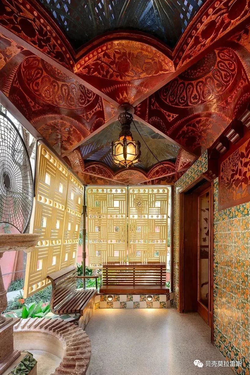 高迪的彩色瓷砖世界——巴塞罗那的维森斯之家-51