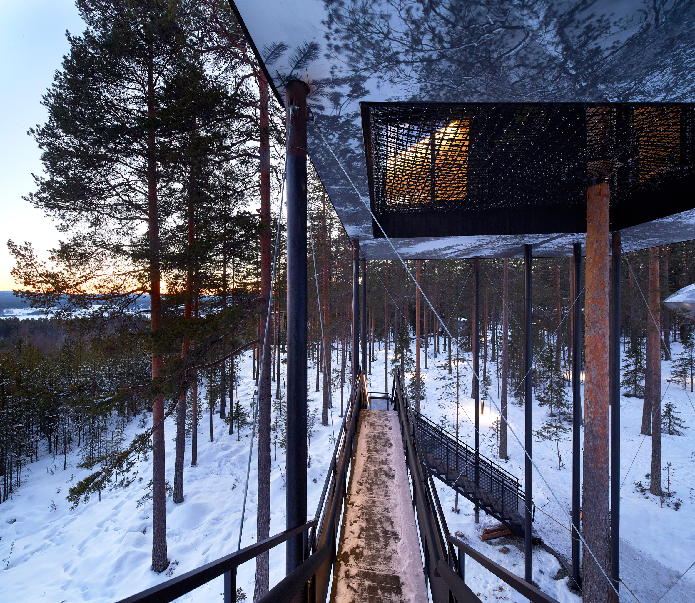 Hufton + Crow's new photographs capture Sweden's Treehotel at sunset-9