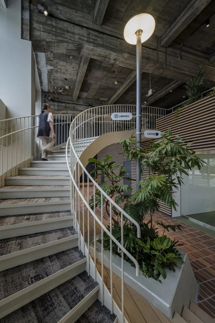 日本前桥新金银行总部改造丨HAGISO,twism design studio-8