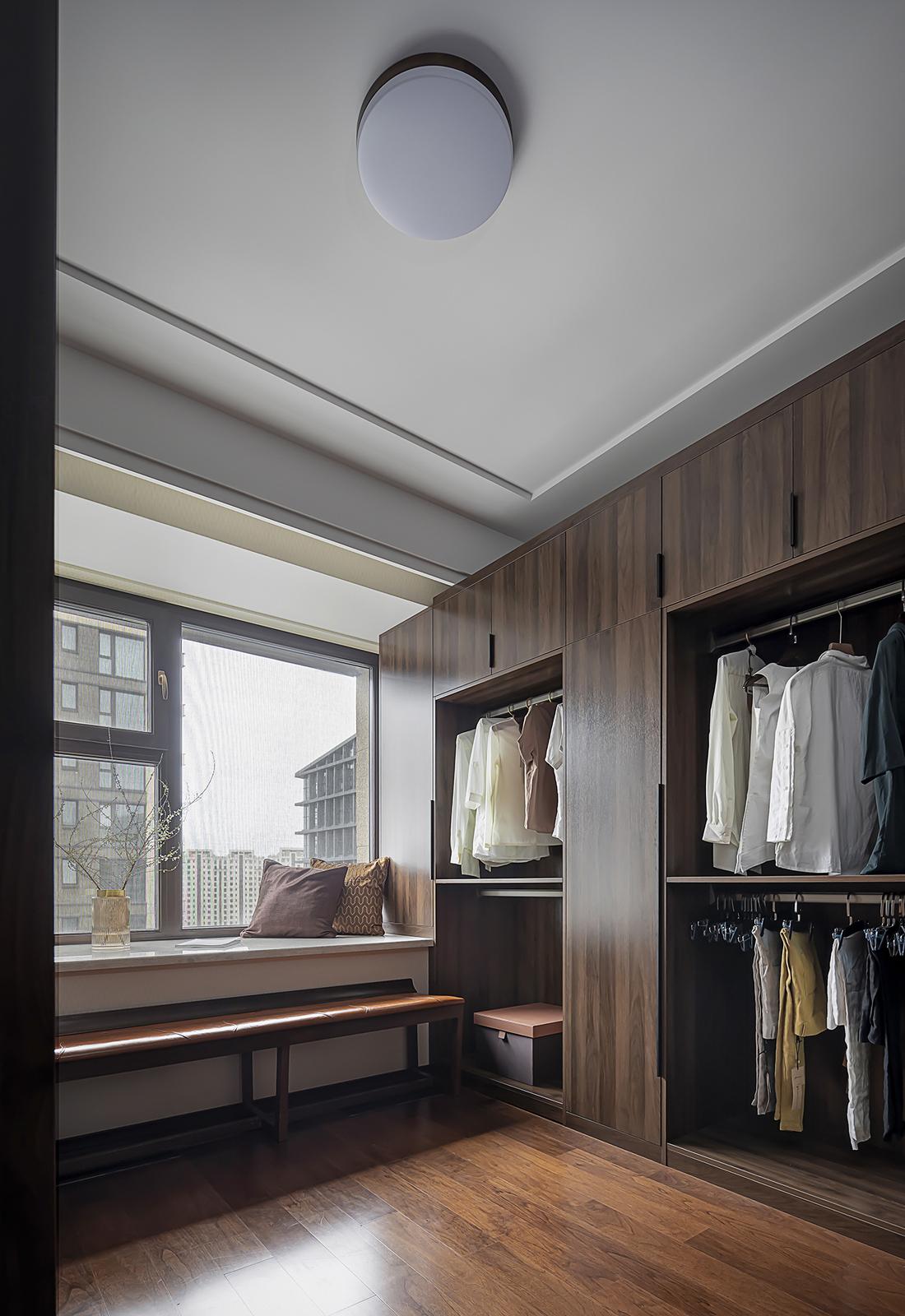 轻奢优雅的黑胡桃空间艺术-17