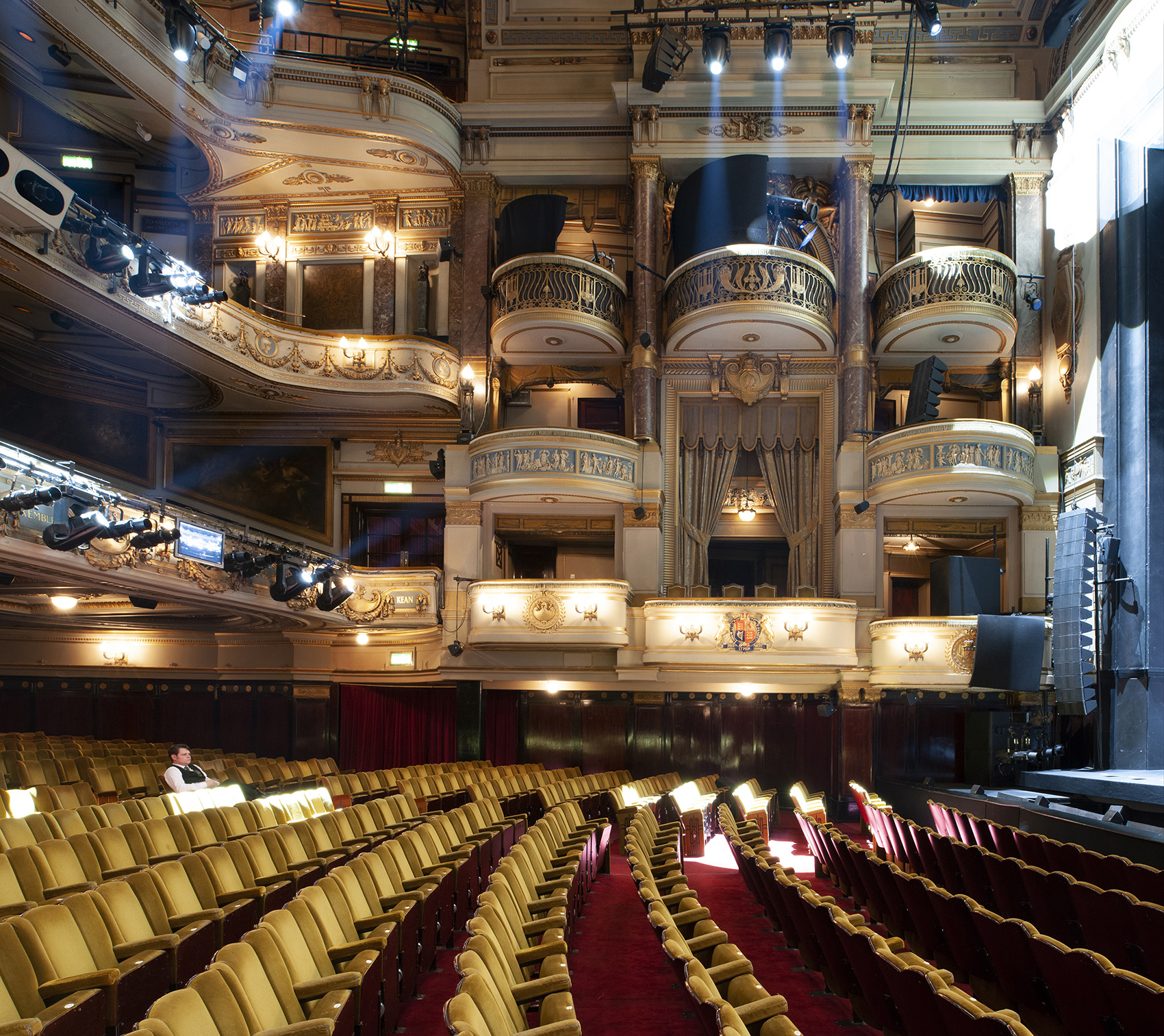 英国德鲁里巷皇家剧院丨Haworth Tompkins-52