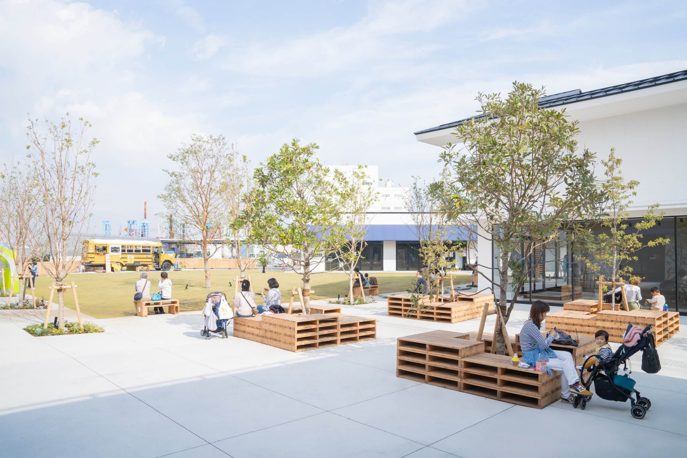 
      BRANCH Yokohama Nanbu Market ｜ STGK Inc. | Landscape Design - Creating a living human-scape
    -16