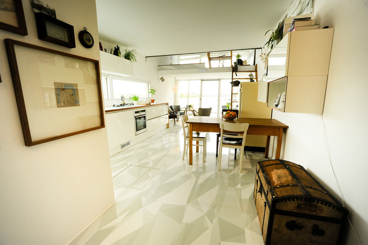 漂浮平台上的独特房屋丨德国-20