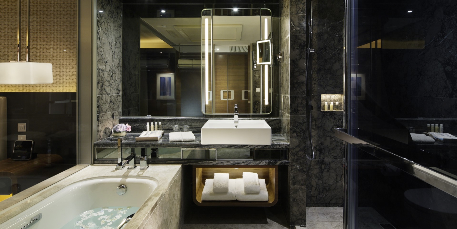 Royal Plaza Hotel, Hong Kong-3