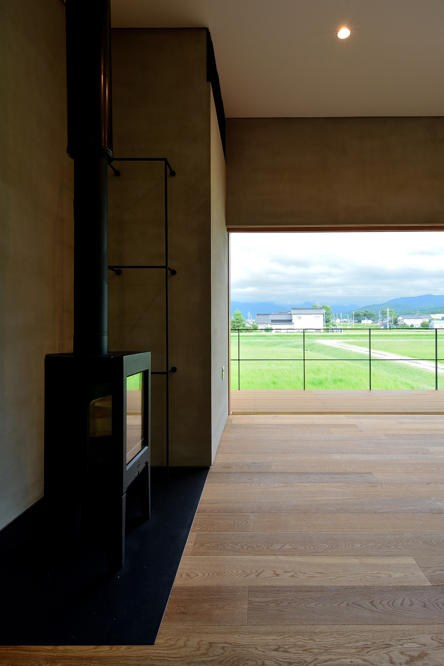 日本富山简约混凝土住宅-18