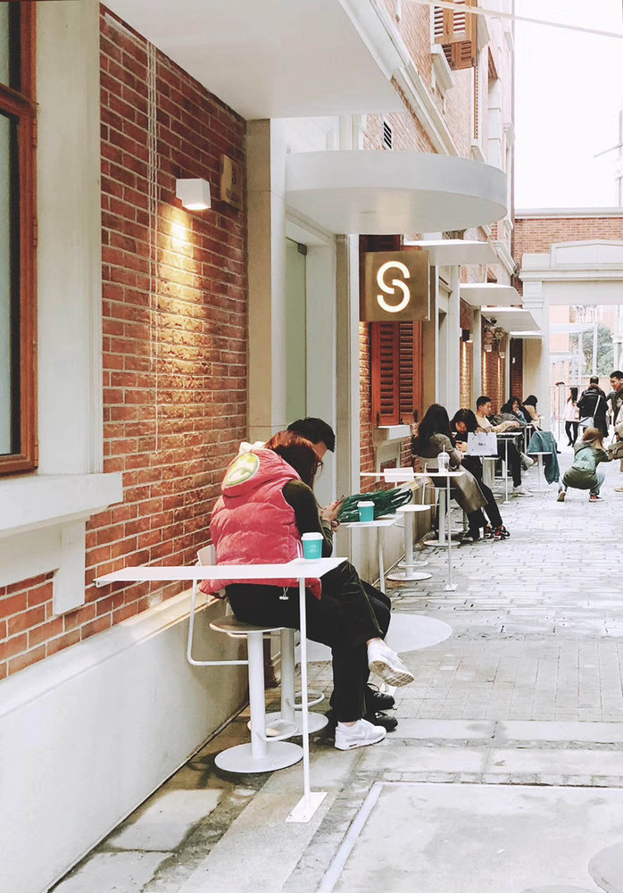 上海繁华商圈的宁静咖啡空间-37