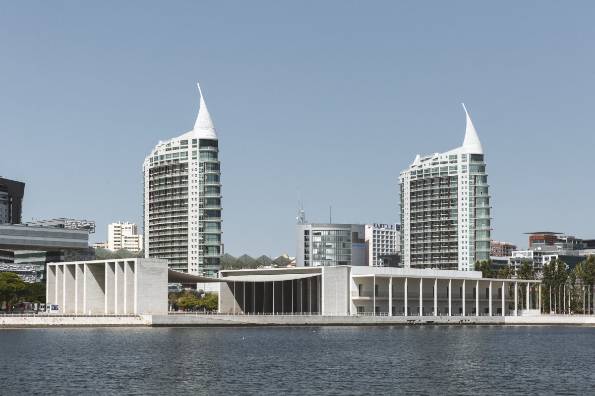 葡萄牙国家馆 | Siza 的混凝土屋顶奇迹-2