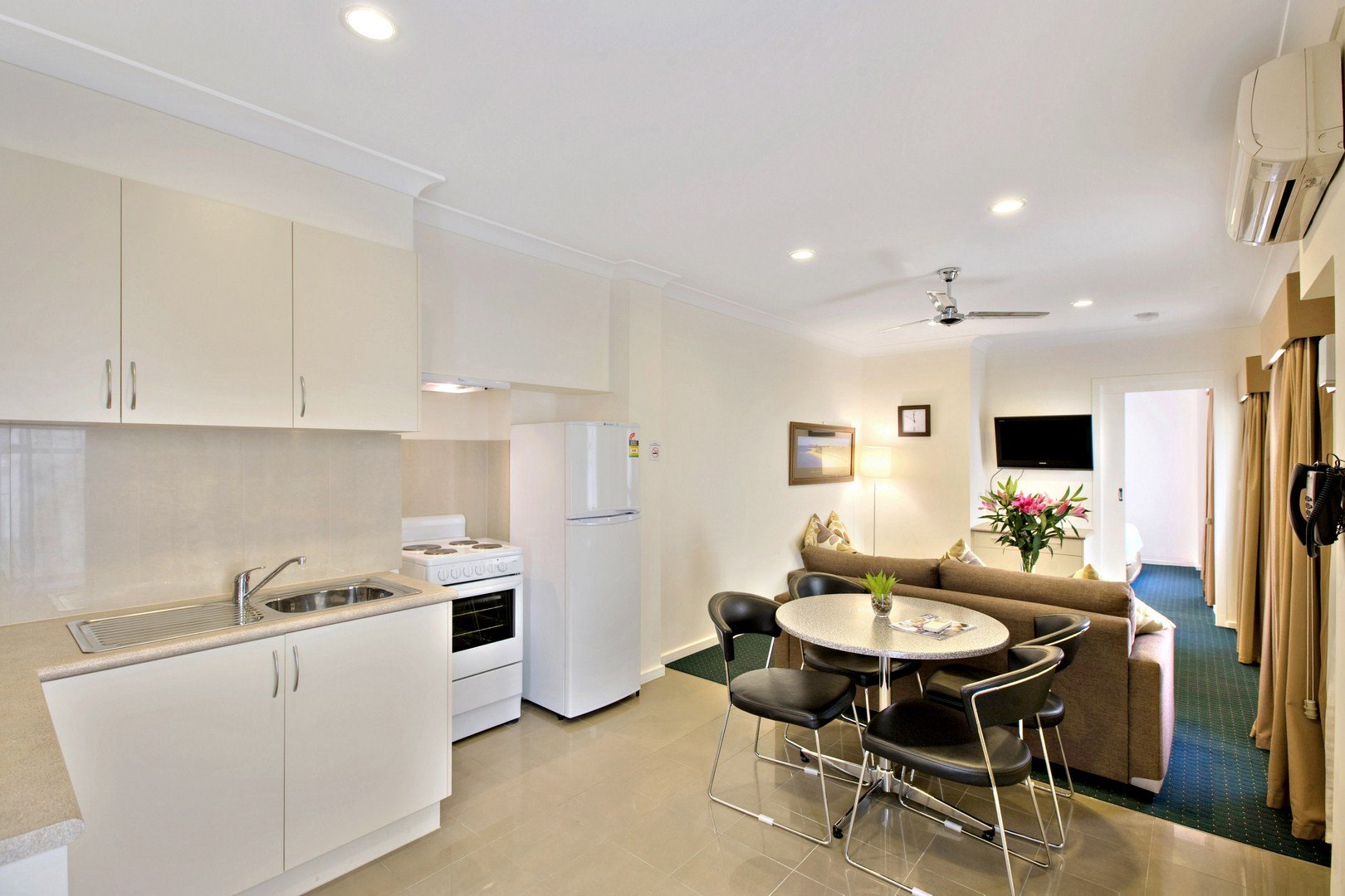 34平米单室公寓室内设计-1