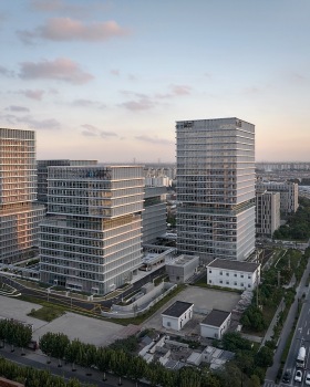张江集电港B区3  2信息技术产业平台创芯天地丨中国上海丨致正建筑工作室,同济大学建筑设计研究院等
