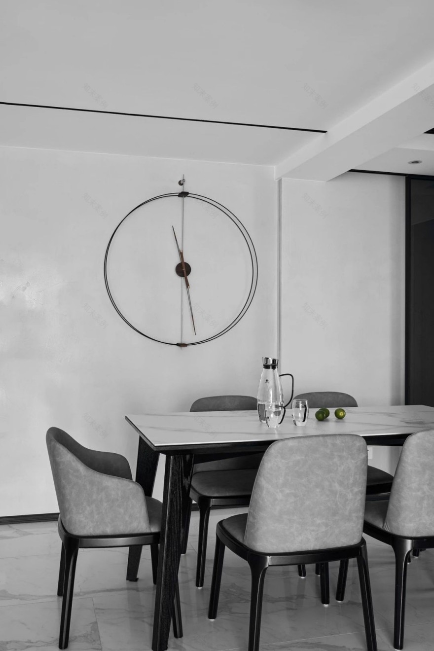 力设计 新作丨手办一面墙 江边一套房-8