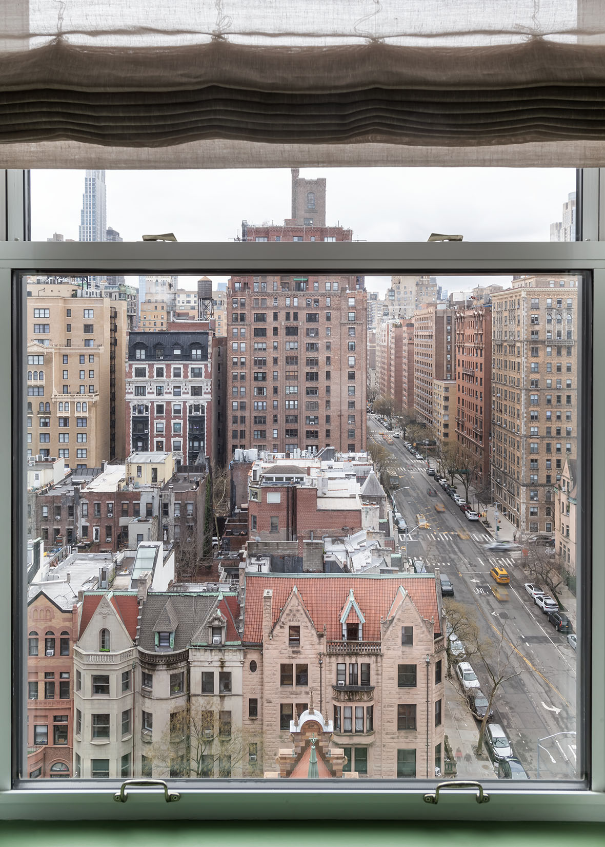 家外之家；宾至如归的地方 （注：此表达在日常中有固定含义，两种都较常用且贴合，严格按只提供唯一答案的要求，此处可选用家外之家）

最终翻译：家外之家丨GhanaUpper West-18