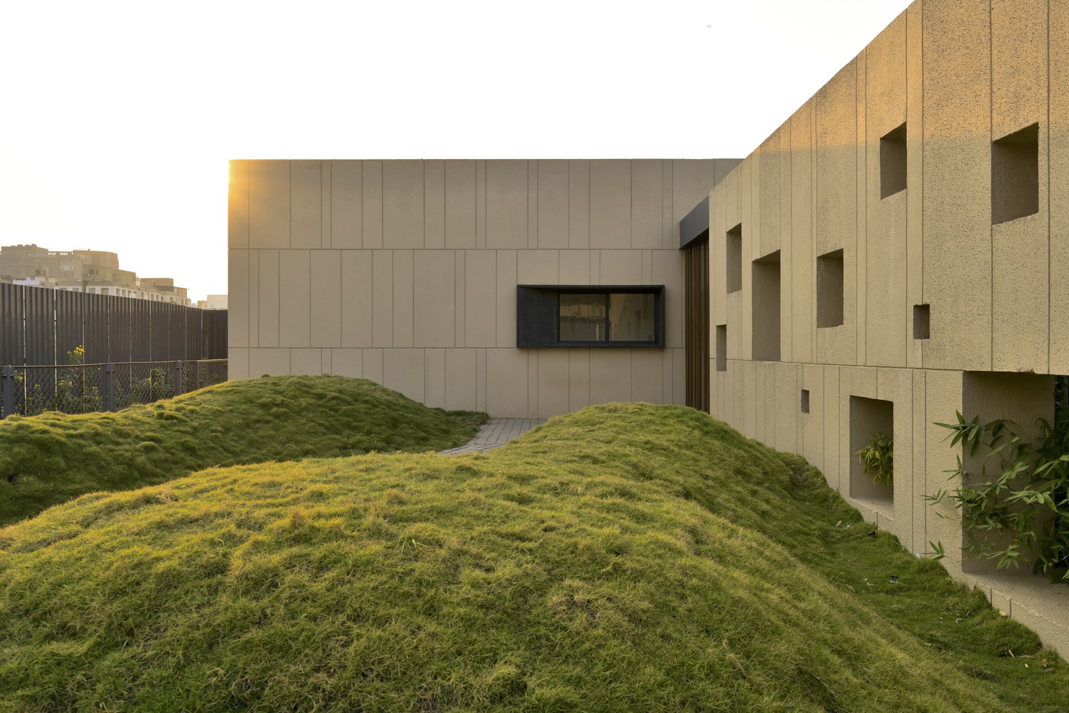 几堵墙和一间屋顶办公室丨inpractice-17