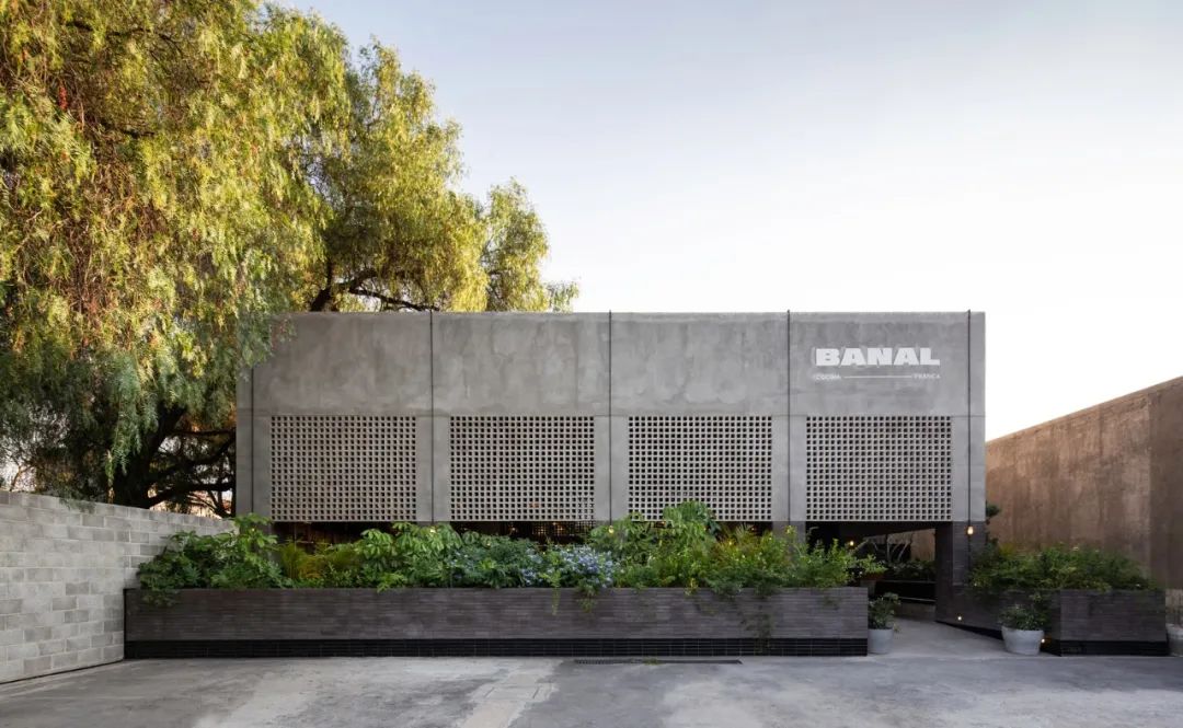 餐饮空间再利用 | 旧仓库变身高颜值餐厅-17