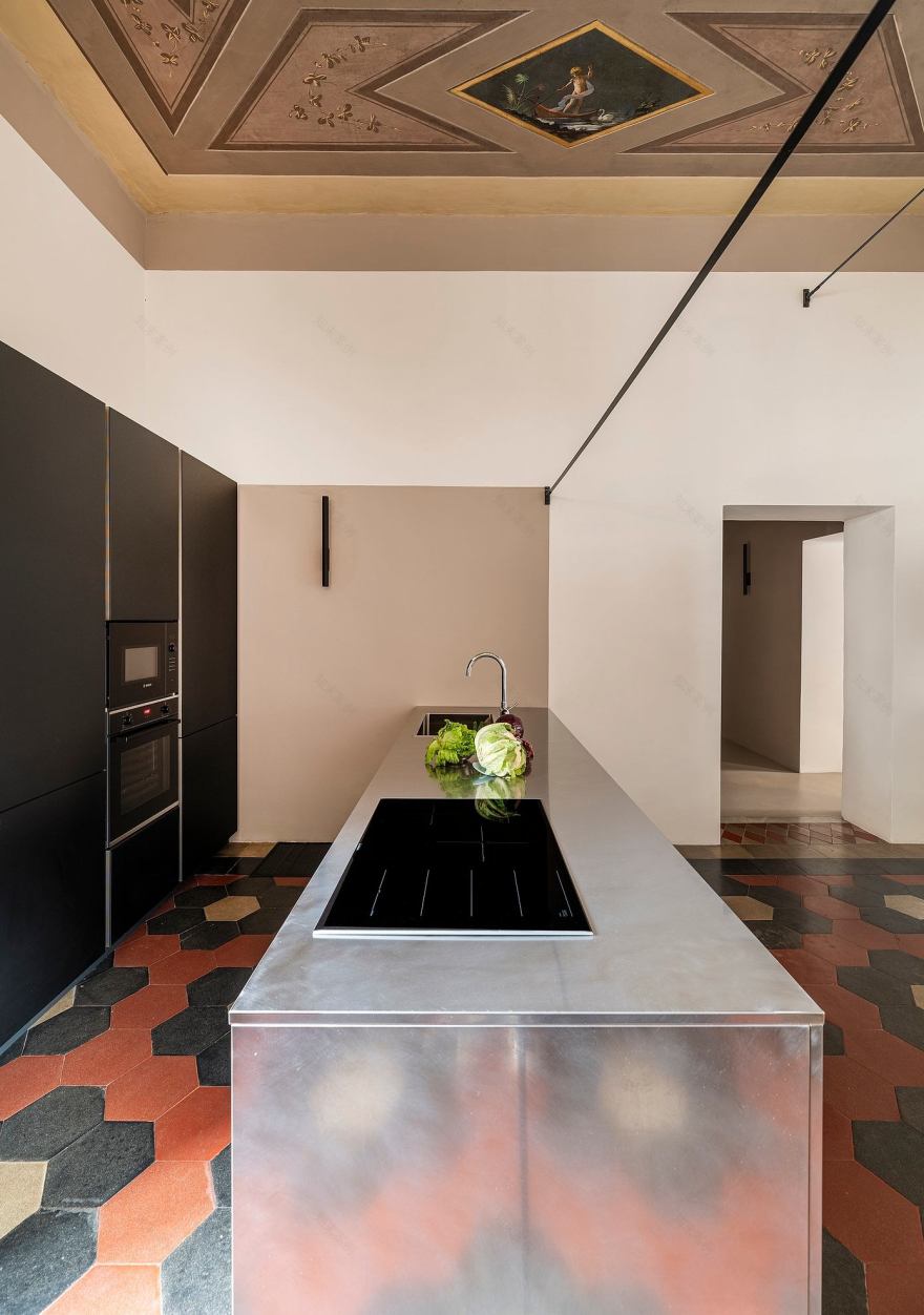 Casa in Via Buonarroti: Historic Apartment Reframed in Central Rome-4