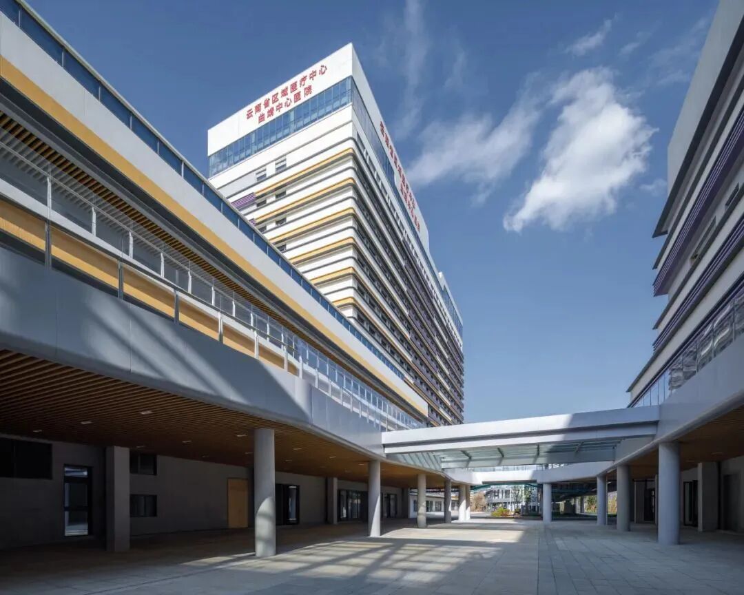绿谷理念引领在地性建筑丨华建集团上海院设计云南省曲靖区域医疗中心建设项目即将建成交付-53