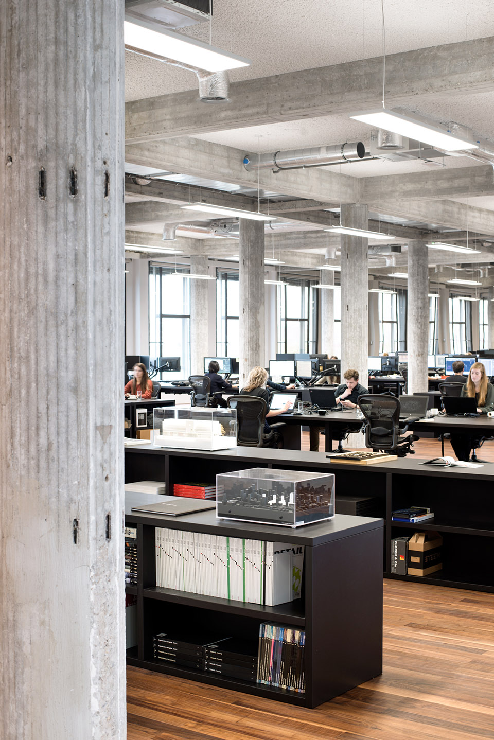 粗犷与优雅共生：KAAN建筑事务所鹿特丹新总部 / KAAN Architecten-17