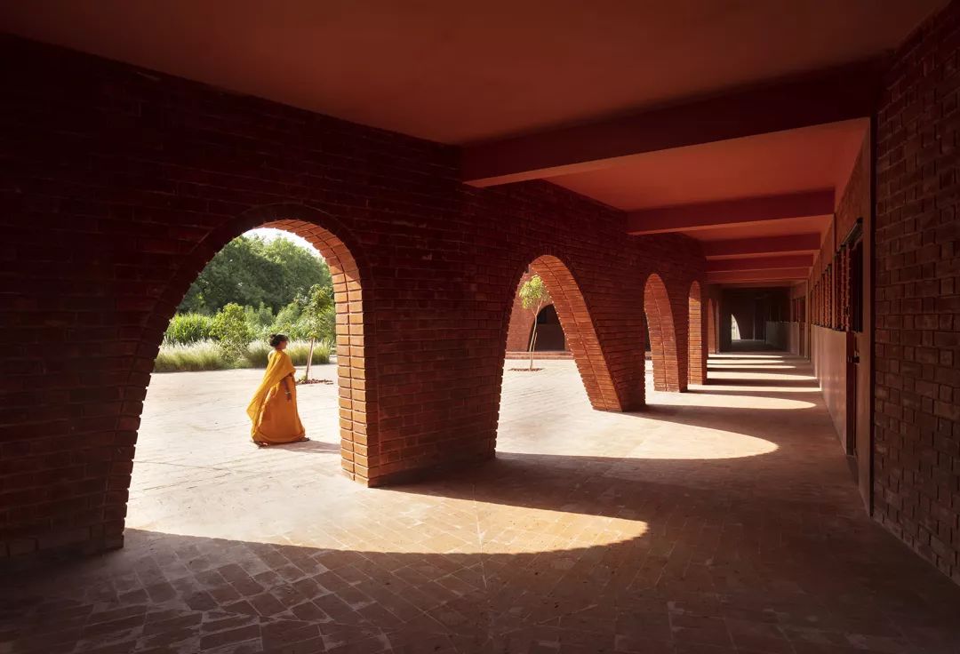 印度 Bhadran 中学，自由创意的嬉戏天堂-0