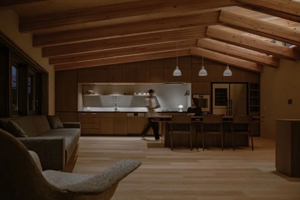 小大＋磯田和明｜日本八雲の家-338