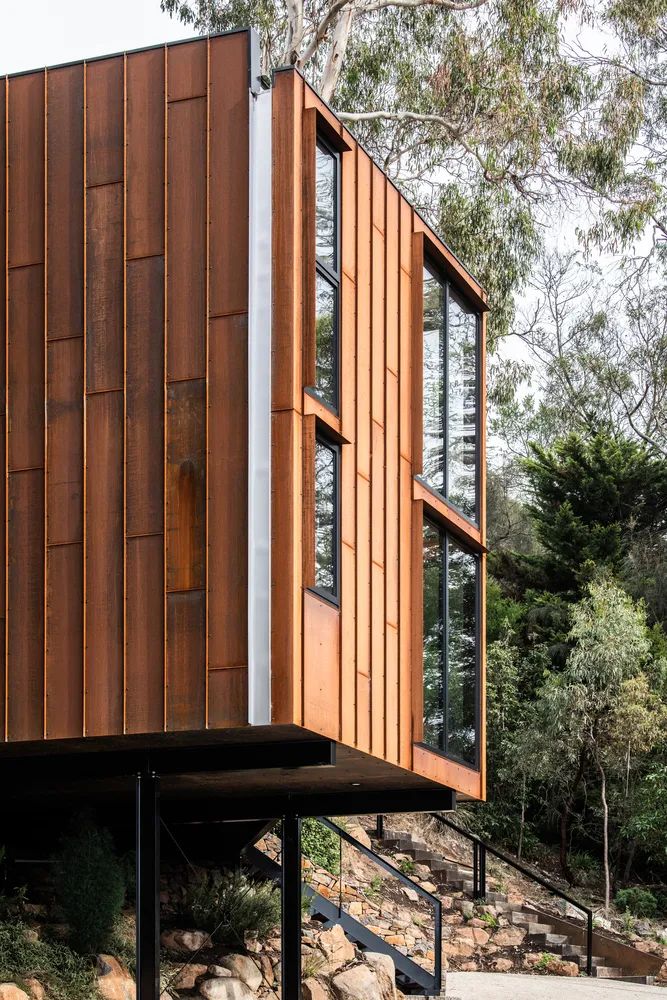 塔斯马尼亚山脊上的迷你鸟舍工作室丨澳大利亚朗塞斯顿丨Birdhouse工作室-23