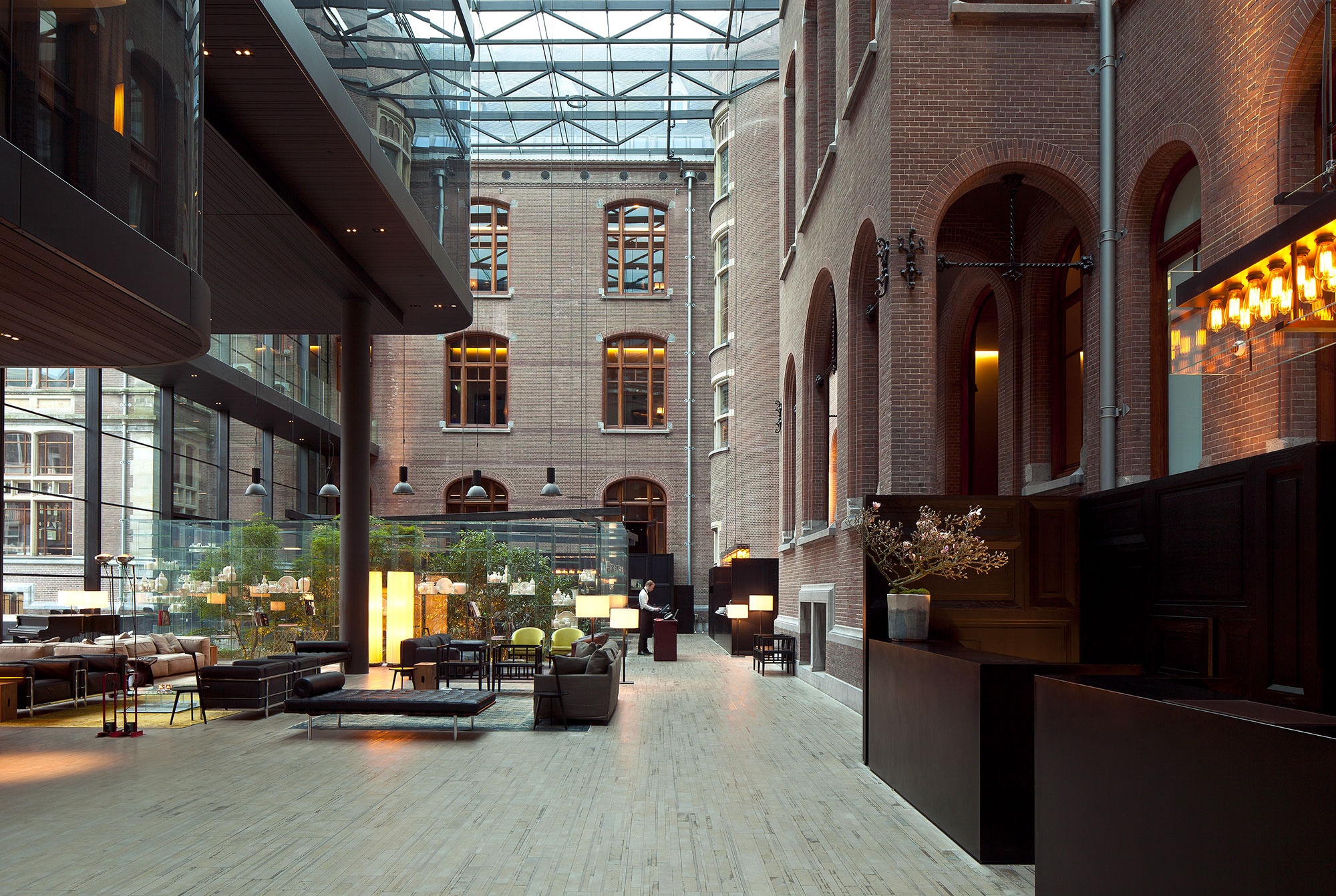 Conservatorium Hotel  Piero Lissoni-7