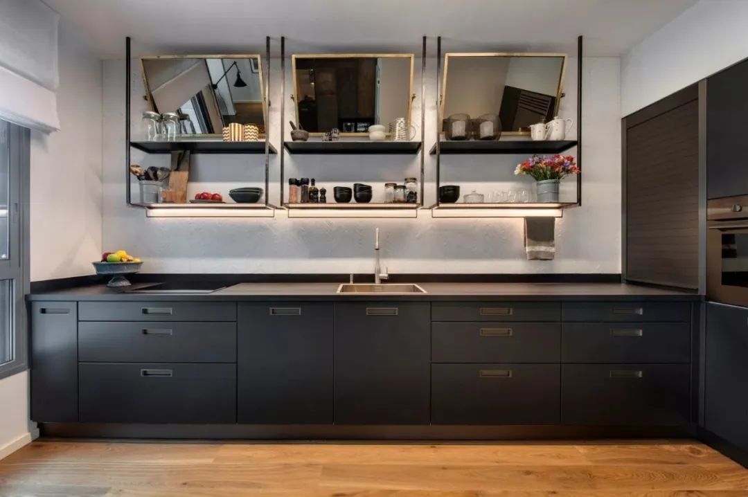 特拉维夫顶层住宅,黑白色调的时尚空间-122