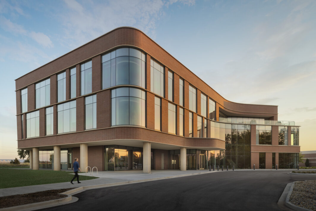 University of Illinois Philanthropy Center - Perkins Eastman-1