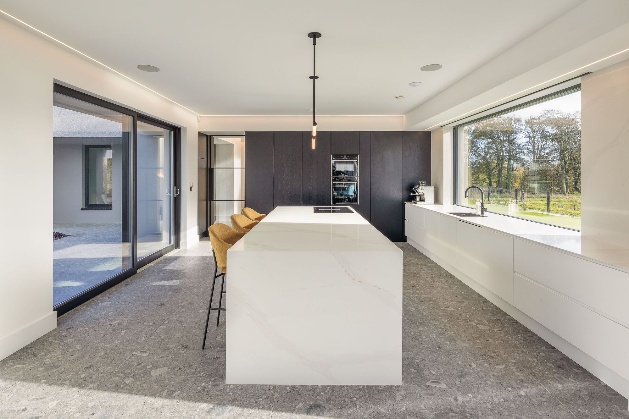 有围墙的花园式住宅丨爱尔兰丨Steve Burke-38