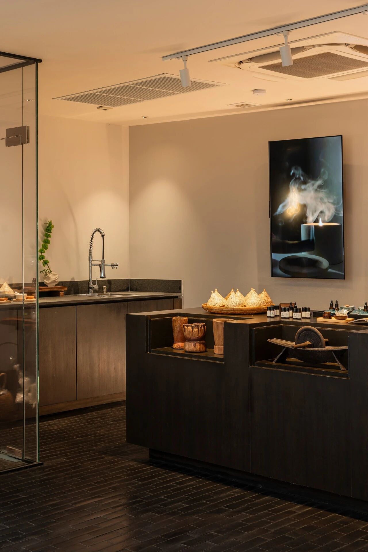 华盛顿特区内兹俱乐部丨美国华盛顿丨建筑设计为Stonehill Taylor,室内由两方联合呈现-38