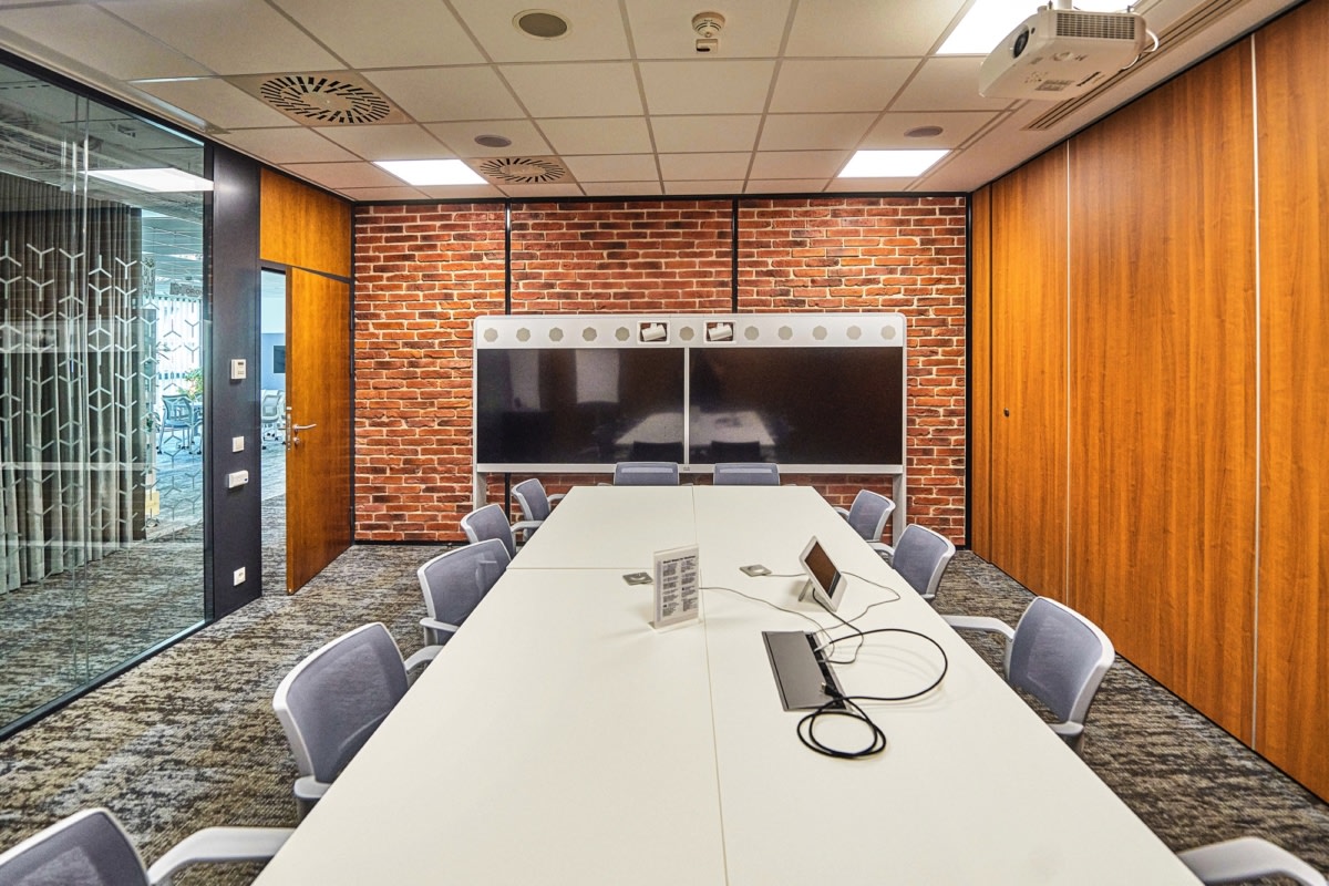 华沙保密制药公司办公室设计丨波兰华沙丨Massive Design-14