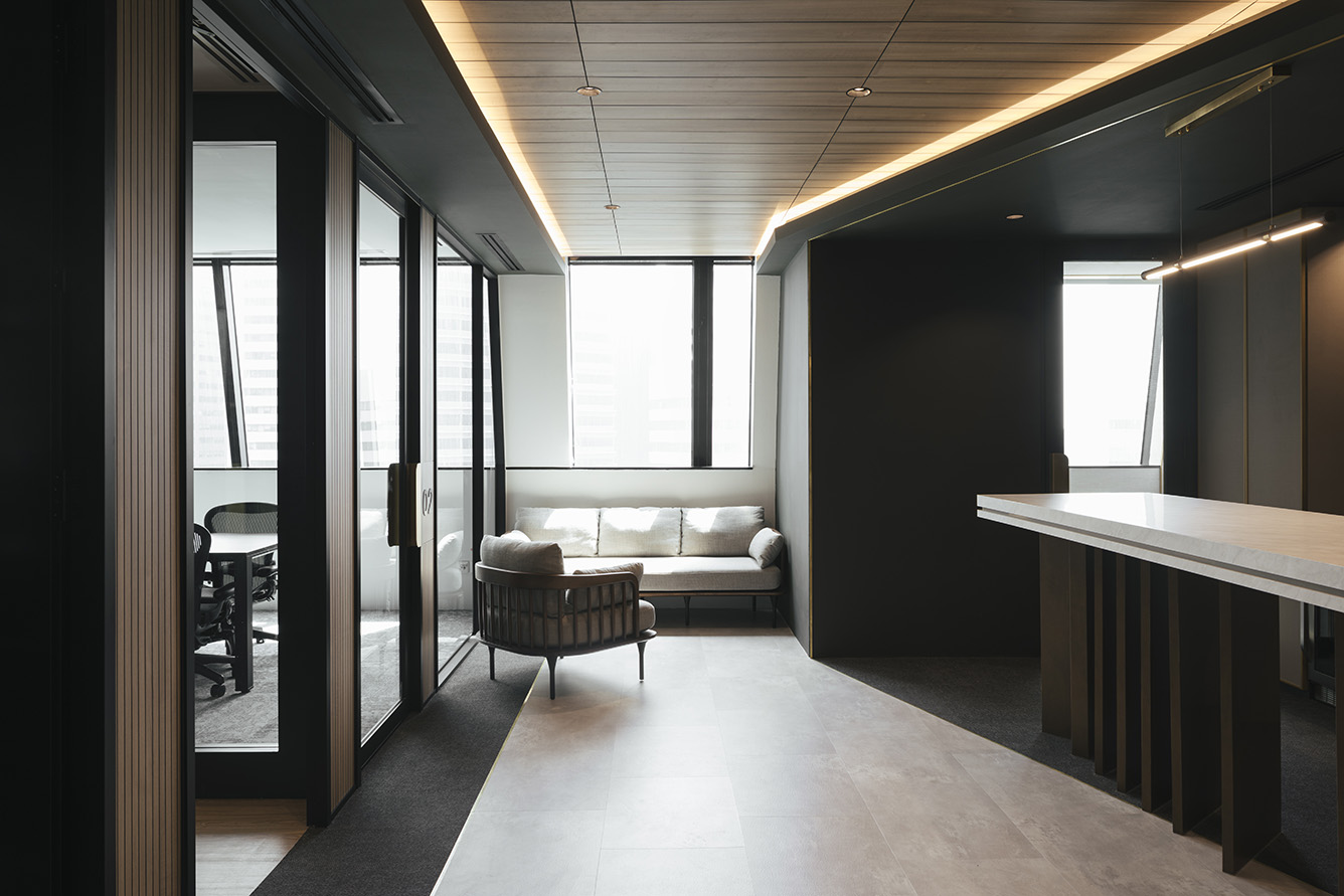 Mad Men 风格的活力办公室设计丨LAANK-8