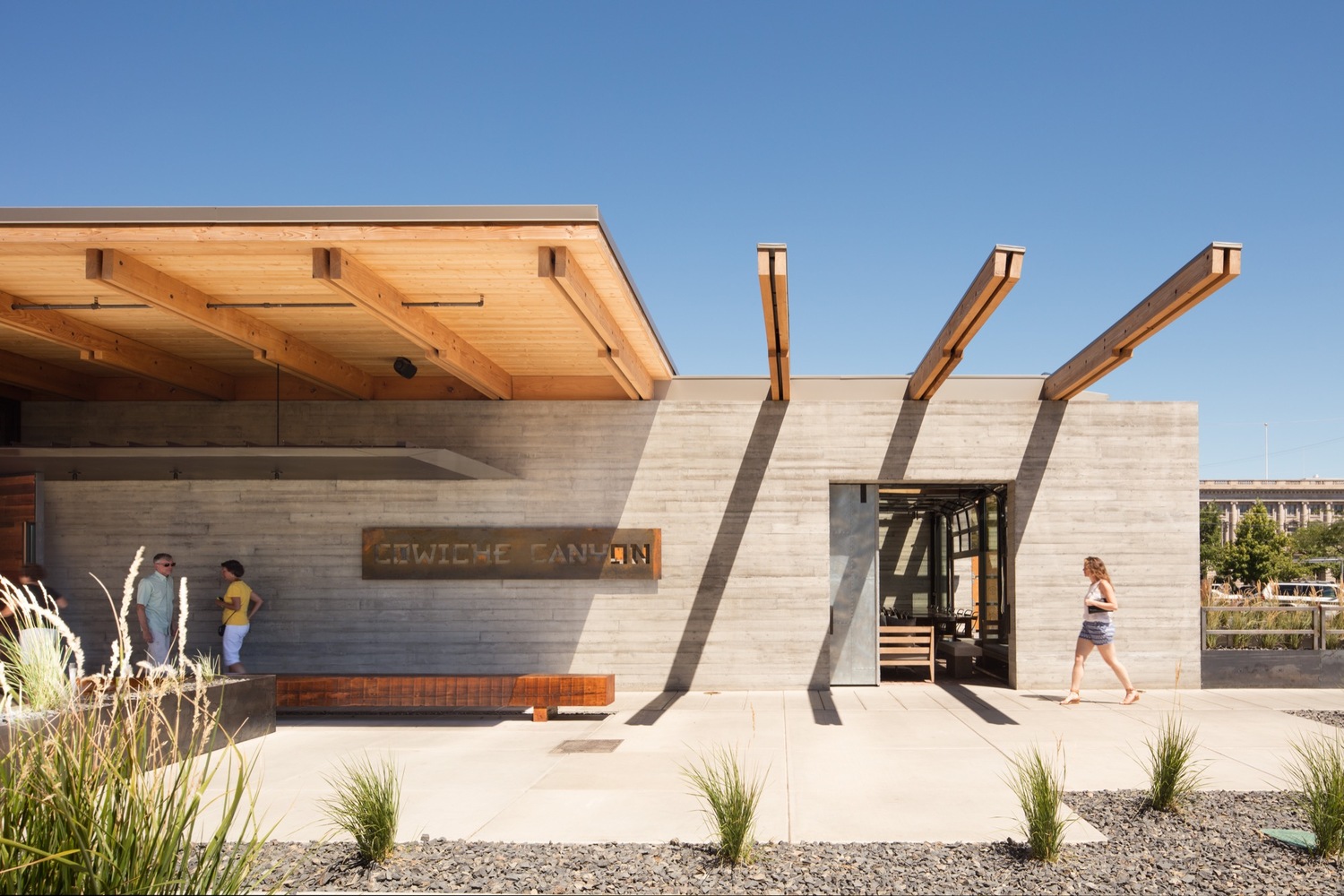 亚基马谷农业遗产的复兴 · Cowiche Canyon Kitchen and Icehouse Bar-51